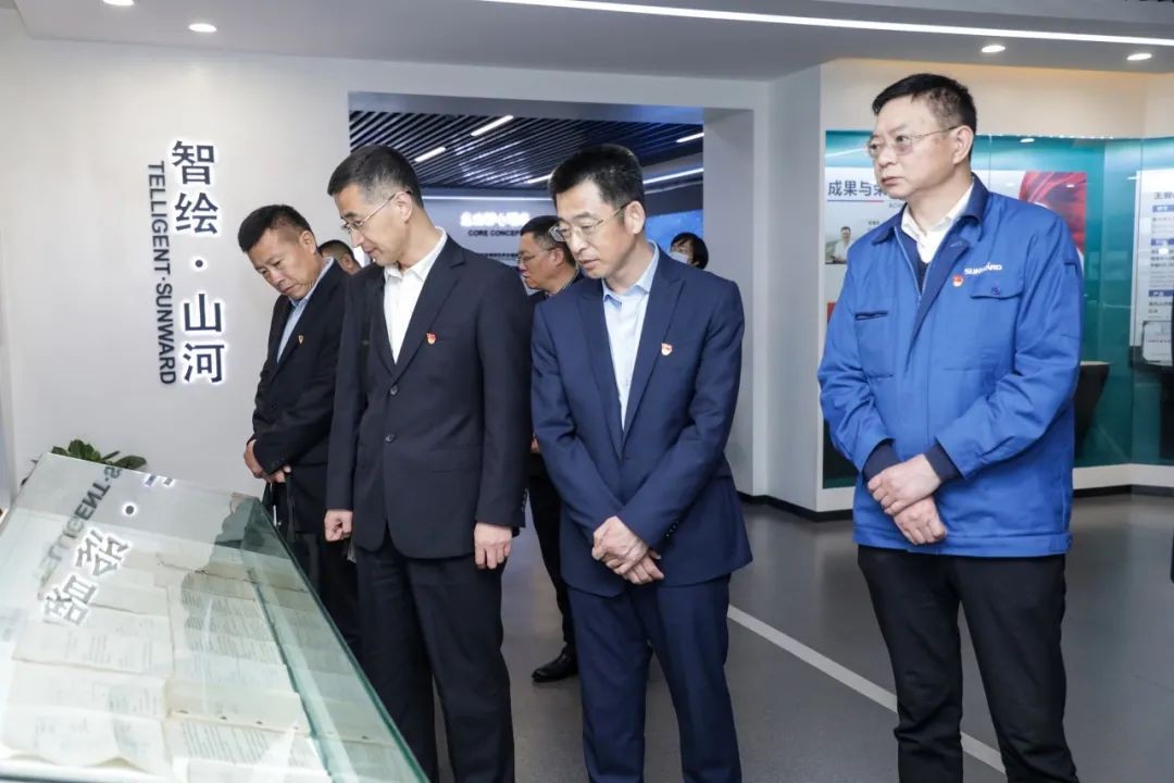 以党建促营业，以营业强党建——青岛西海岸公用事业集团考察ezweb易利娱乐平台智能