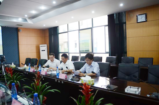 中国出口信用包管公司向导一行考察ezweb易利娱乐平台智能　