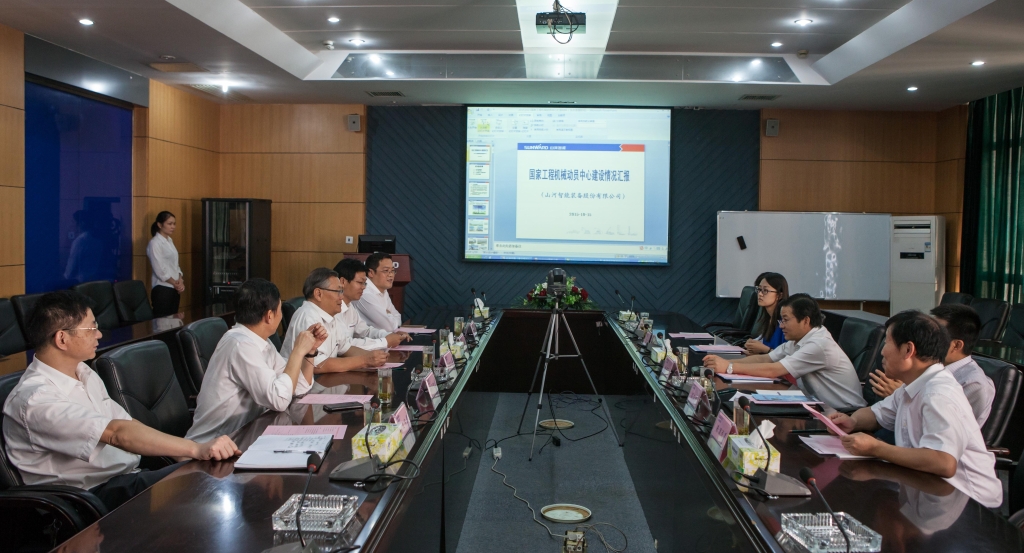 国家发改委国防司徐建平副司长一行到ezweb易利娱乐平台智能调研