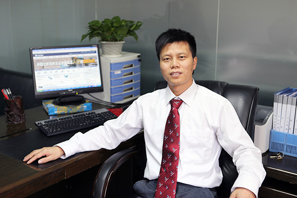 喜讯：ezweb易利娱乐平台智能朱建新荣获《长沙年鉴》2015年度十大人物奖