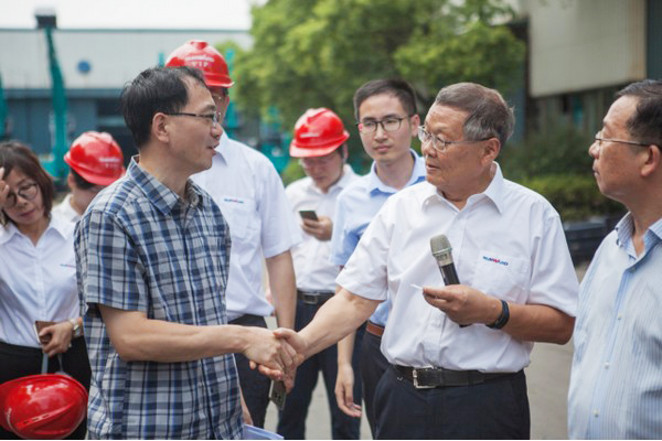 商务部相助司刘民强副司长一行调研ezweb易利娱乐平台智能