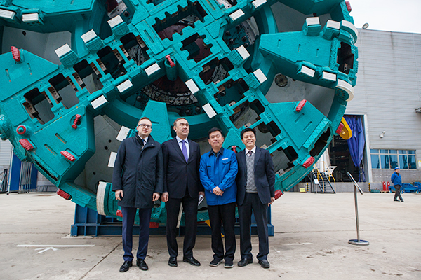 波兰代表团为ezweb易利娱乐平台智能立异生长点赞