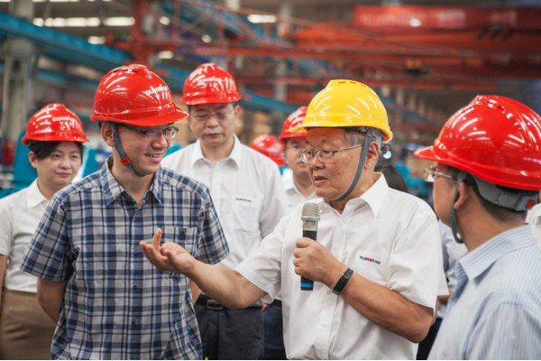 商务部相助司刘民强副司长一行调研ezweb易利娱乐平台智能