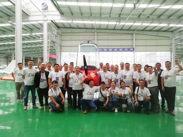 500多名挖掘机用户实地考察，为ezweb易利娱乐平台智能点赞！