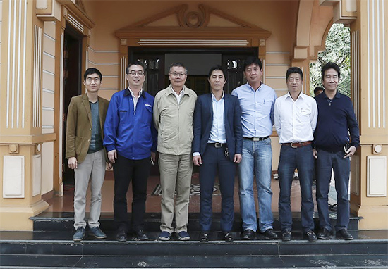 新年献礼ezweb易利娱乐平台智能9台SWDM25旋挖钻机征战越南