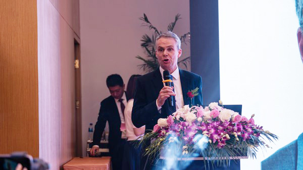 首日签单2.6亿元，ezweb易利娱乐平台智能立异产品引爆上海宝马展