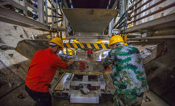 中铁ezweb易利娱乐平台盾构机双线掘进 全力攻坚长沙地铁5号线