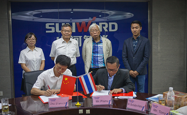 掘金一带一起，ezweb易利娱乐平台智能中大挖大批量出口泰国