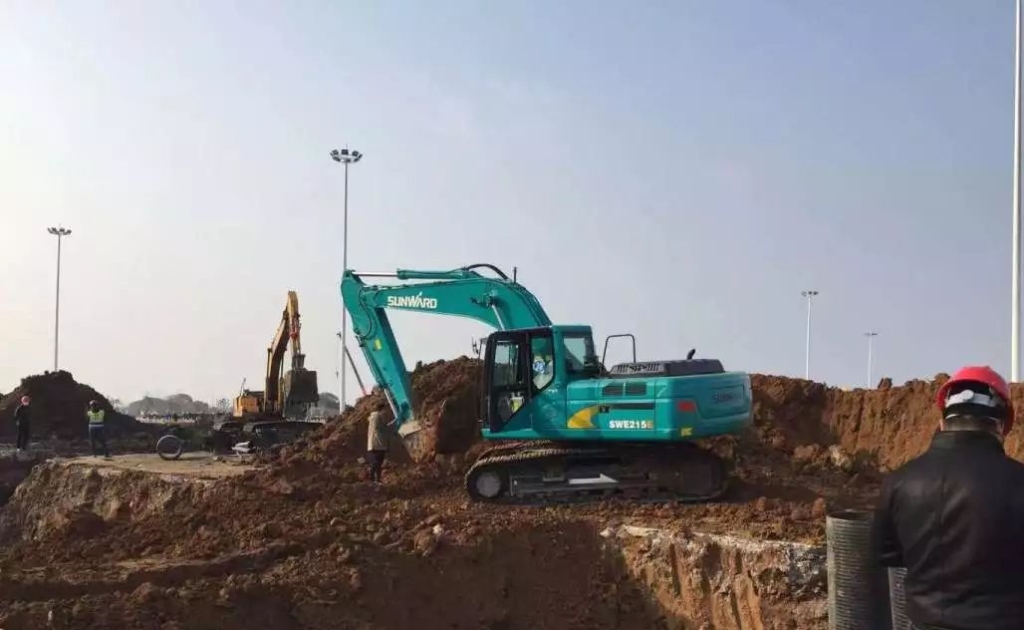 ezweb易利娱乐平台智能装备援建武汉雷神山医院