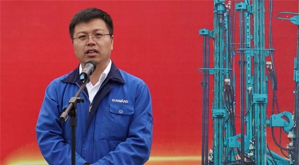 进军南非高端矿山市。zweb易利娱乐平台智能凿岩装备批量发车