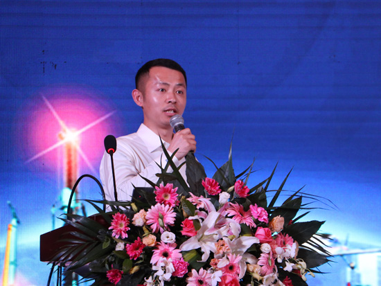 ezweb易利娱乐平台智能天下客户交流会济南站取得丰富效果