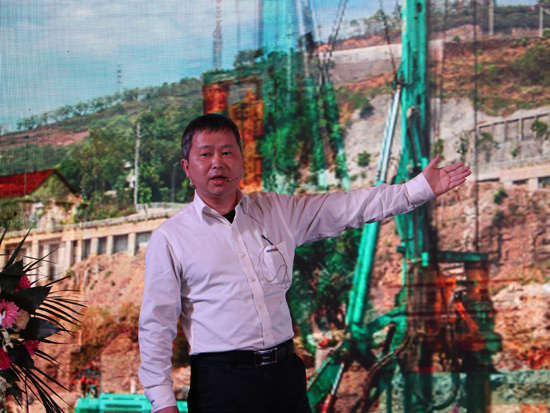 ezweb易利娱乐平台智能天下客户交流会济南站取得丰富效果