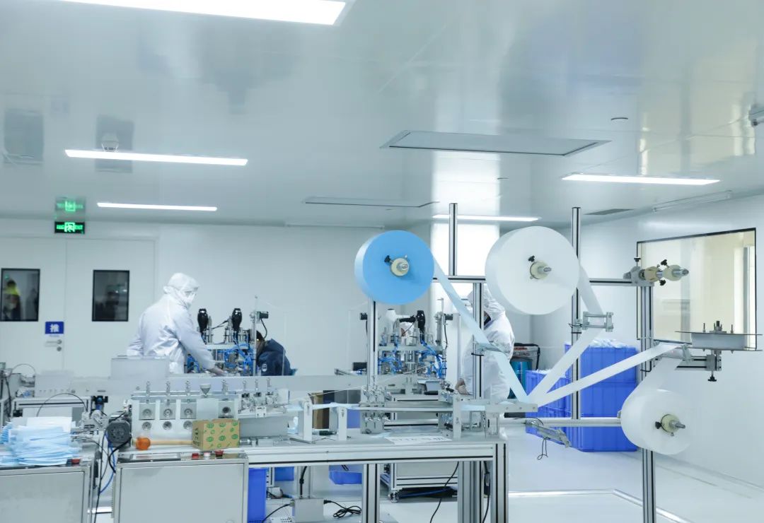 董事长启封ezweb易利娱乐平台智能第一个制品口罩