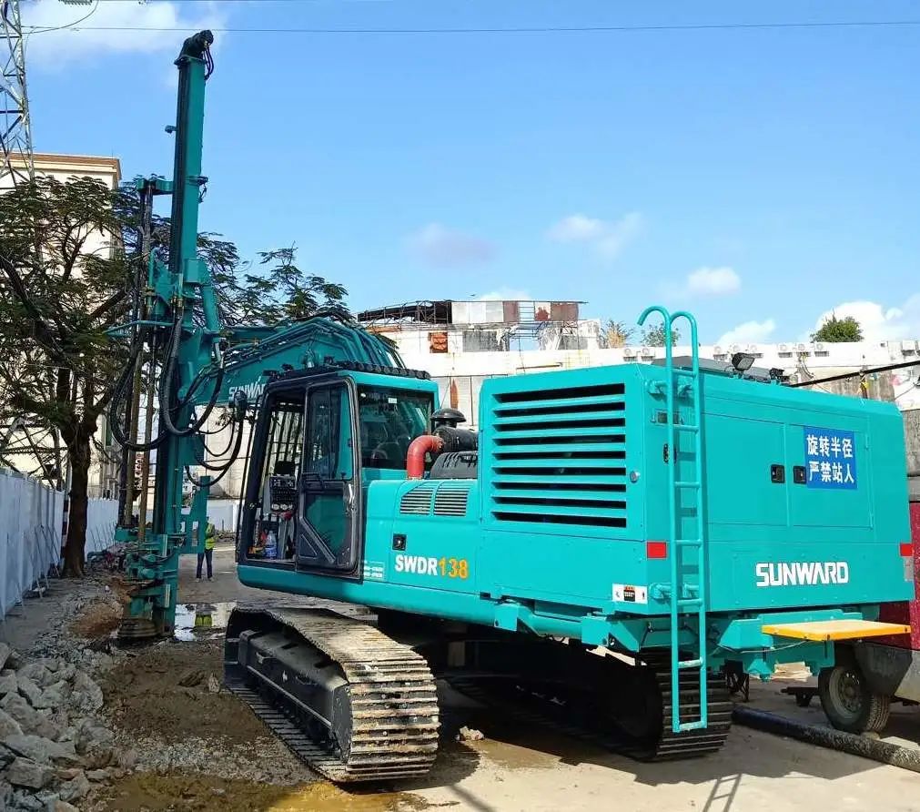 ezweb易利娱乐平台钻机深圳闹市显身手