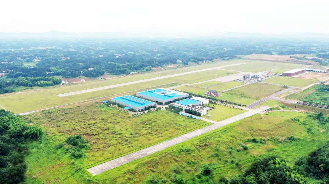 ezweb易利娱乐平台航空第十三期147部SA60L机型培训班圆满结业