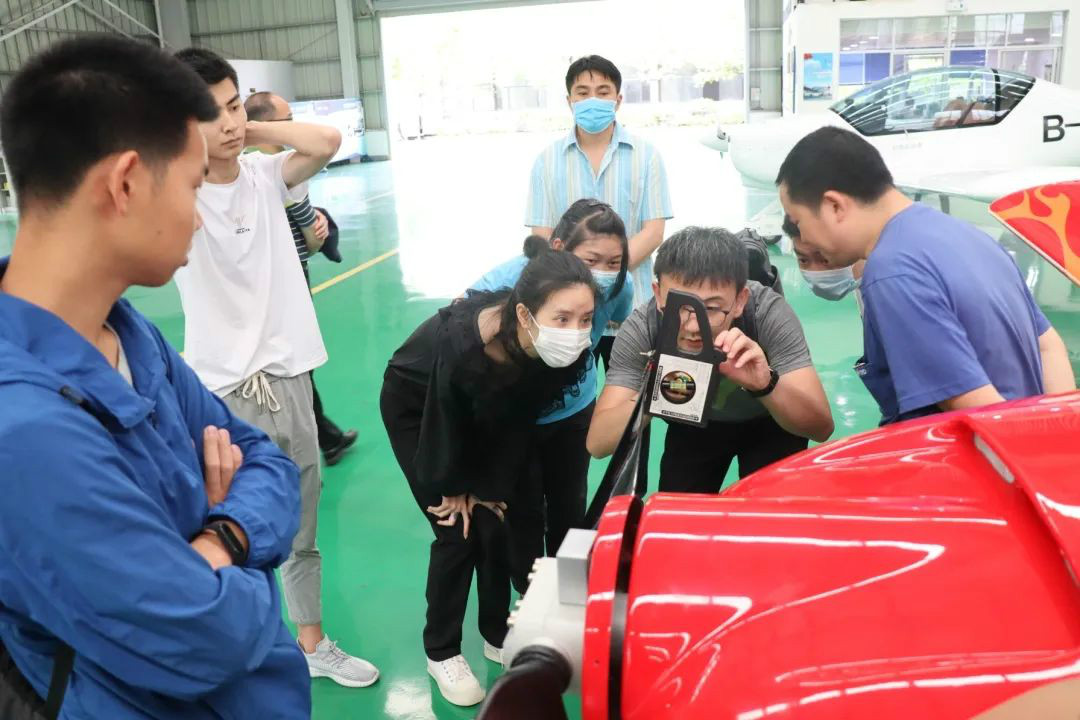 ezweb易利娱乐平台航空第十三期147部SA60L机型培训班圆满结业