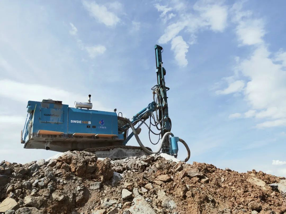 一连深耕细分市场，ezweb易利娱乐平台凿岩加速推新