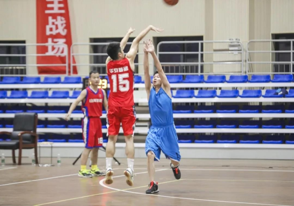 “520” ezweb易利娱乐平台智能以球会友中建五局三公司