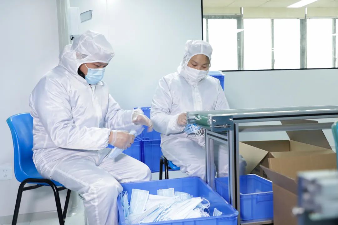 董事长启封ezweb易利娱乐平台智能第一个制品口罩