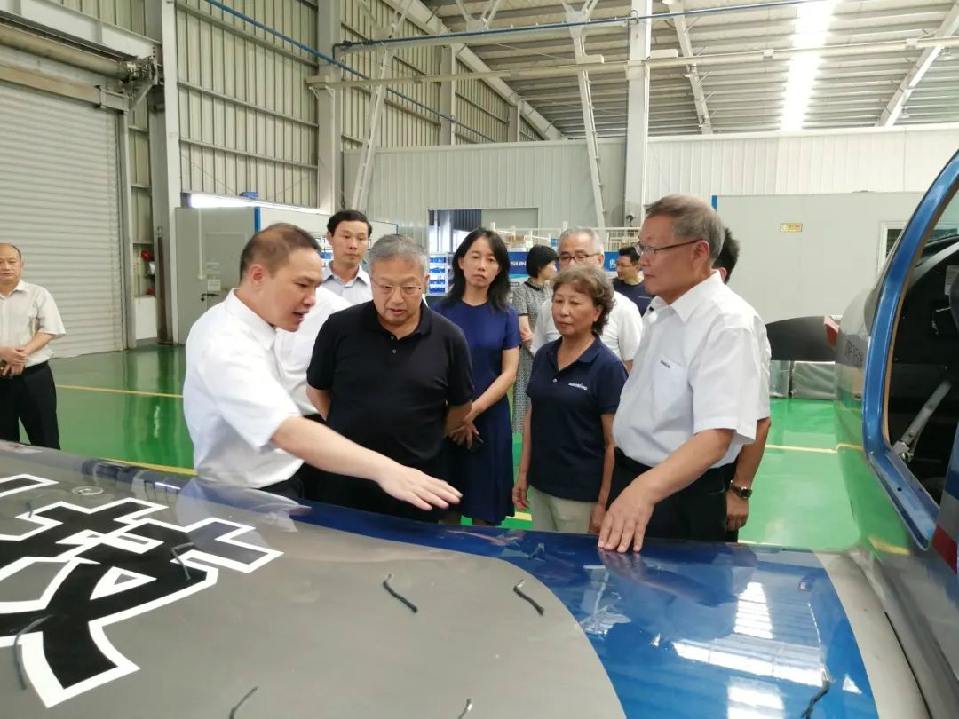 省人大常委会党组副书记、副主任王柯敏调研ezweb易利娱乐平台智能