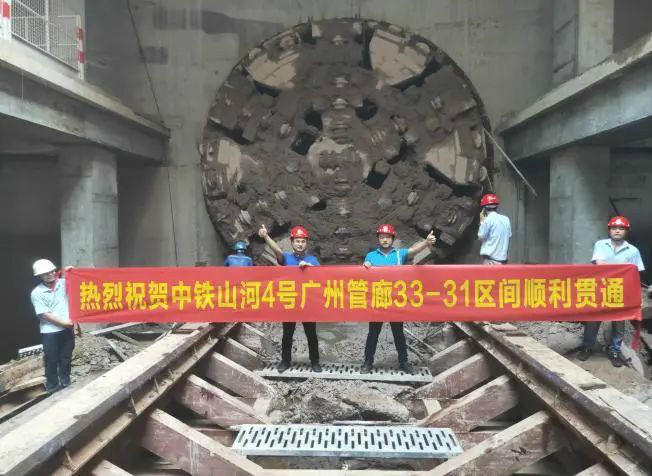 解码ezweb易利娱乐平台智能上半年效果单背后的密码