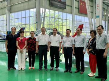 省委常委、统战部部长黄兰香考察调研ezweb易利娱乐平台科技