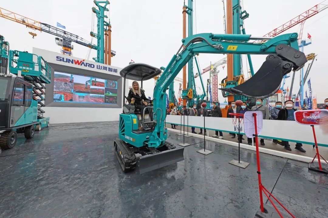 守正立异拓ezweb易利娱乐平台 ezweb易利娱乐平台智能闪灼2020上海宝马展