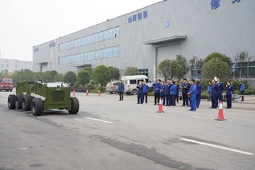 消防救援局考察ezweb易利娱乐平台智能无人化应抢救援装备