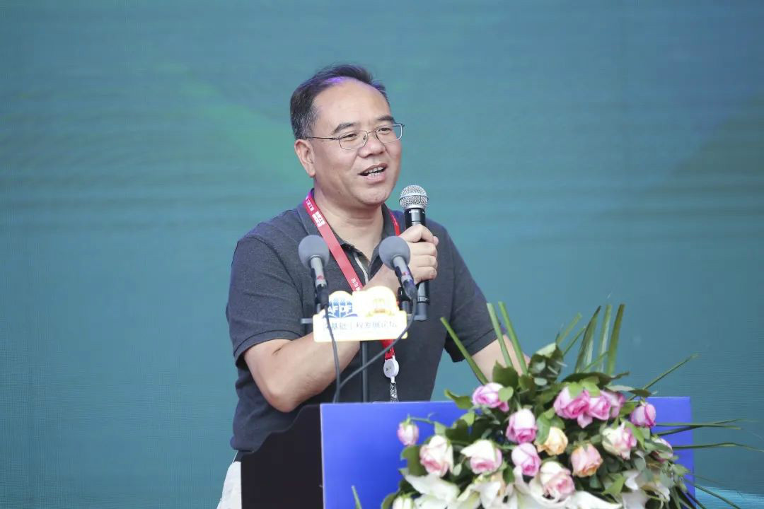 ezweb易利娱乐平台智能天下客户交流会在深基础工程生长论坛会场举行