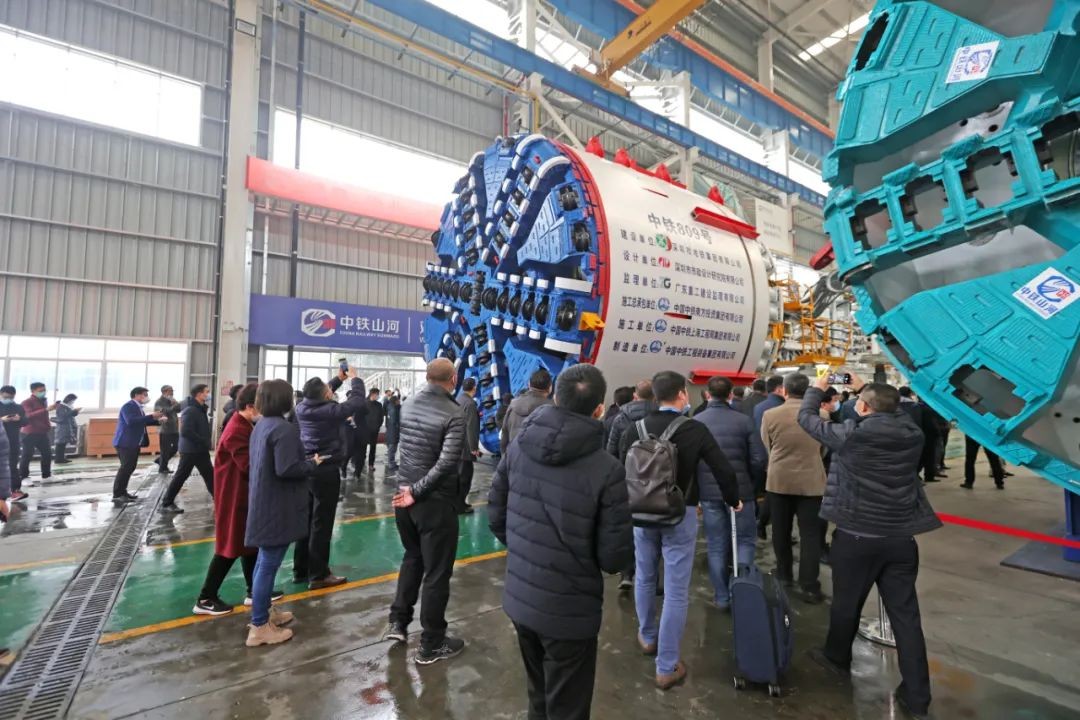 ezweb易利娱乐平台工业城来了500人的旅行团