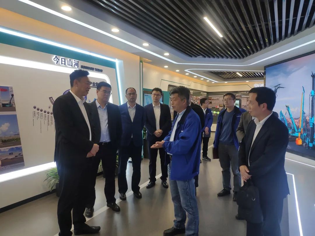 中国联通首席科学家范济安到访ezweb易利娱乐平台智能