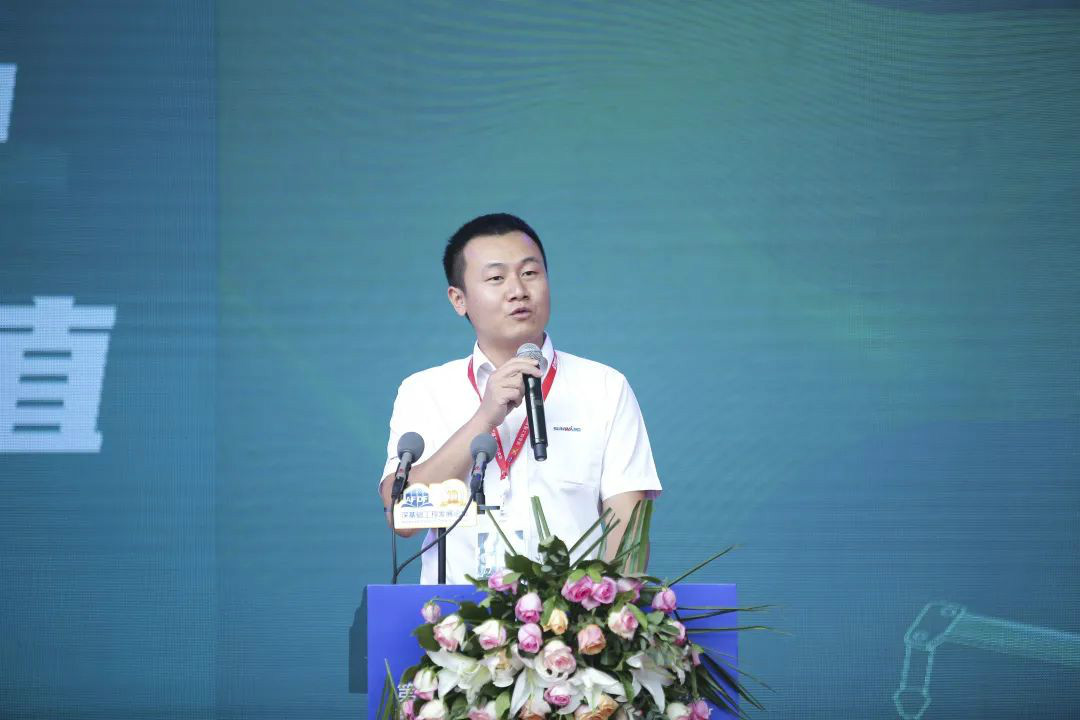 ezweb易利娱乐平台智能天下客户交流会在深基础工程生长论坛会场举行