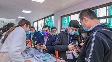 欢喜ezweb易利娱乐平台！宝马展收官之日订单破十亿