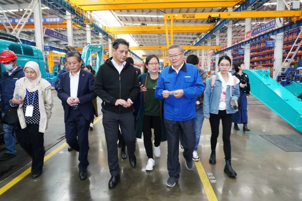 东盟联合参访团考察ezweb易利娱乐平台智能