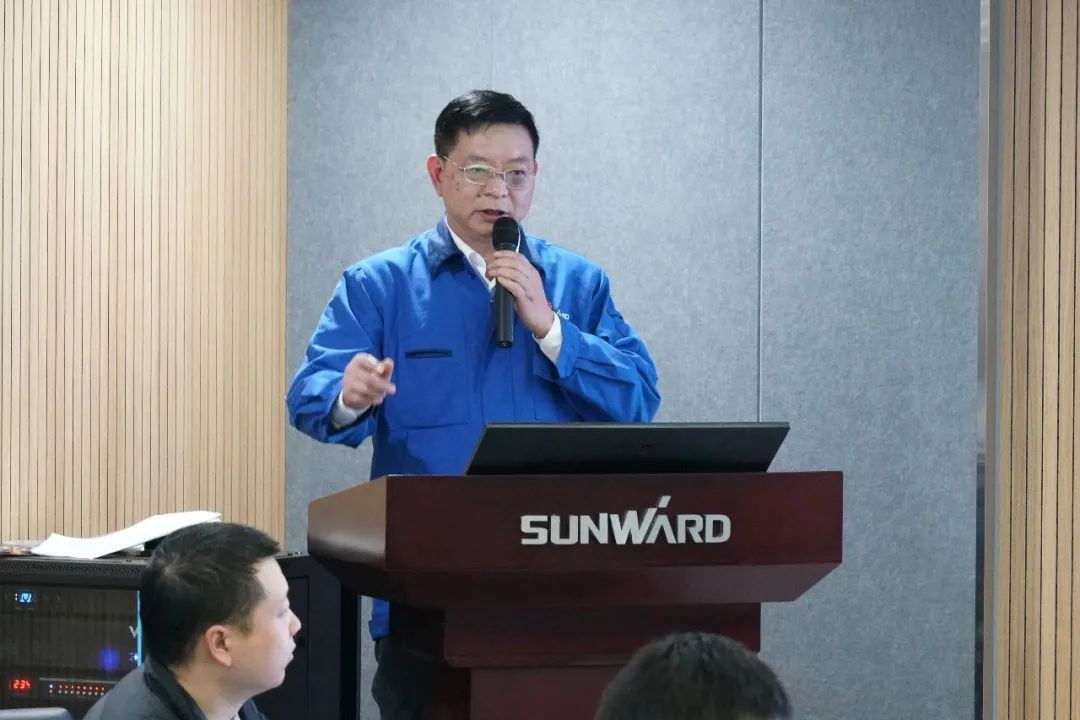 省工信厅青年干部理论学习走进ezweb易利娱乐平台智能