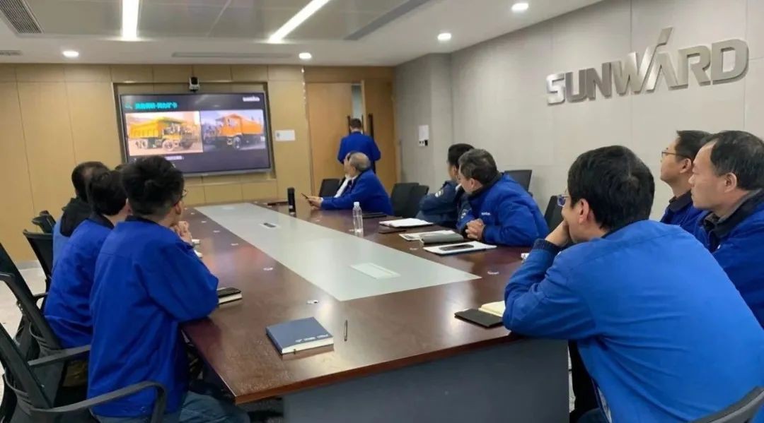 ezweb易利娱乐平台智能SWK90矿卡驾驶室顺遂发货，开发速率刷新纪录