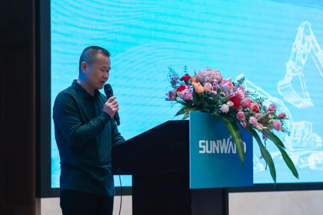 同心克难再腾飞，携手同心冲万台——2021ezweb易利娱乐平台智能挖掘机经销商年会圆满召开