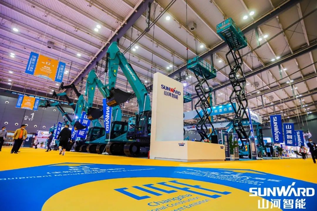 “ezweb易利娱乐平台绿”亮相长沙国际工程机械展，50余款产品尽显ezweb易利娱乐平台智能立异实力