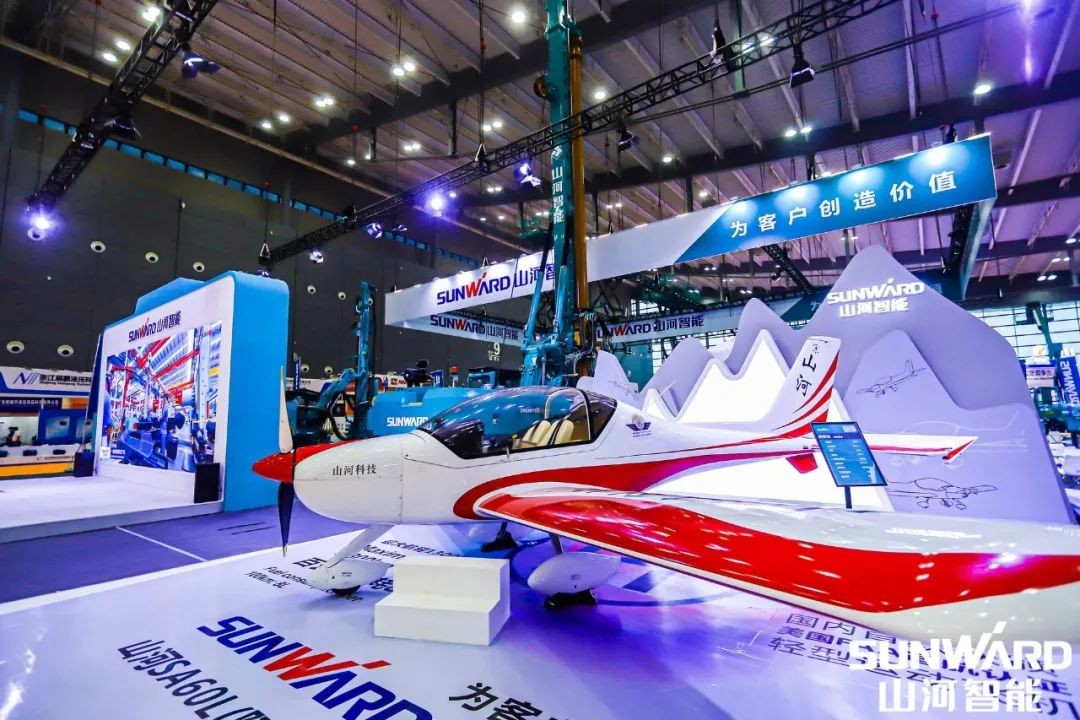 “ezweb易利娱乐平台绿”亮相长沙国际工程机械展，50余款产品尽显ezweb易利娱乐平台智能立异实力