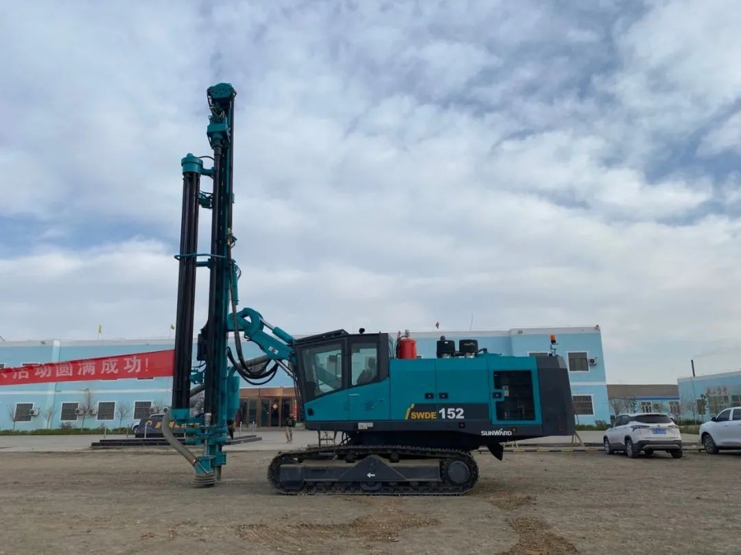 ezweb易利娱乐平台智能举行凿岩智能装备矿山应用效果展示会