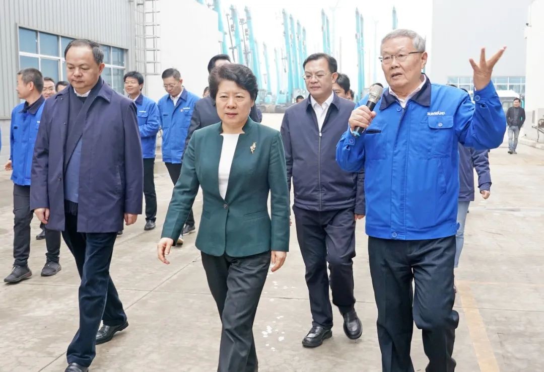 吴桂英调研ezweb易利娱乐平台智能