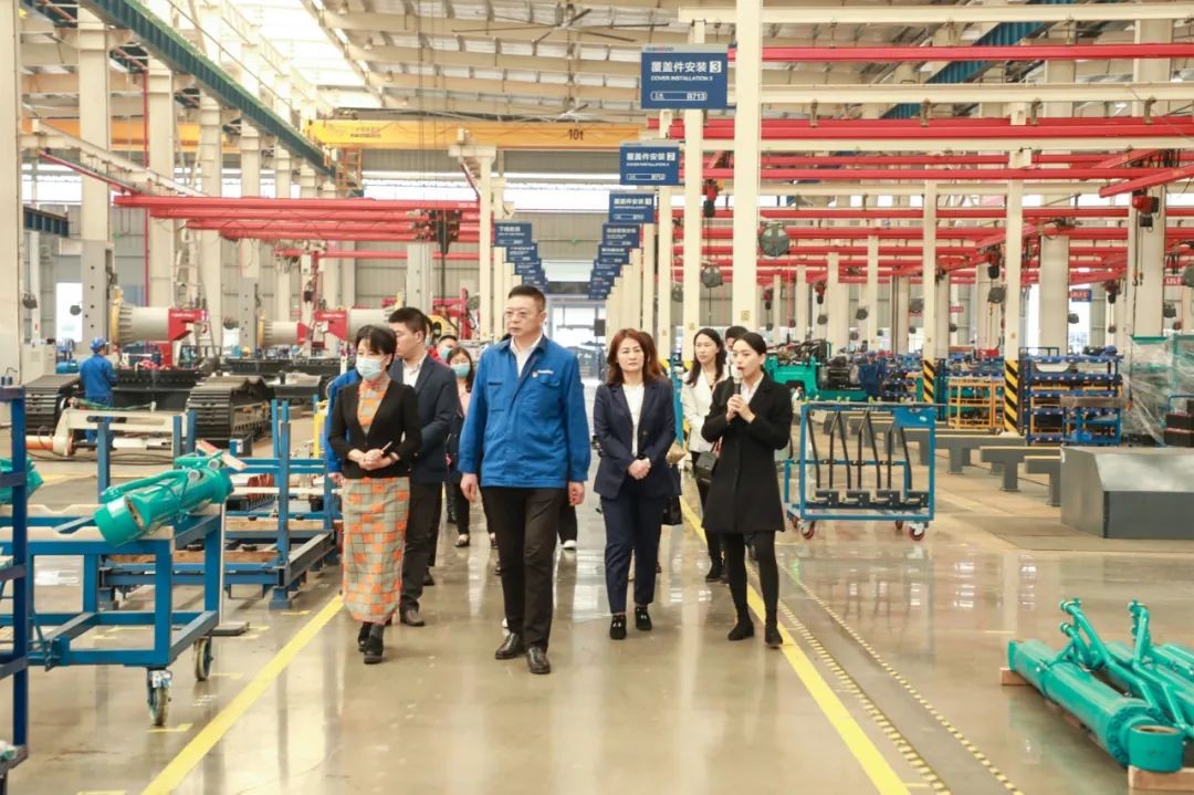 叶檀财经团队调研ezweb易利娱乐平台智能