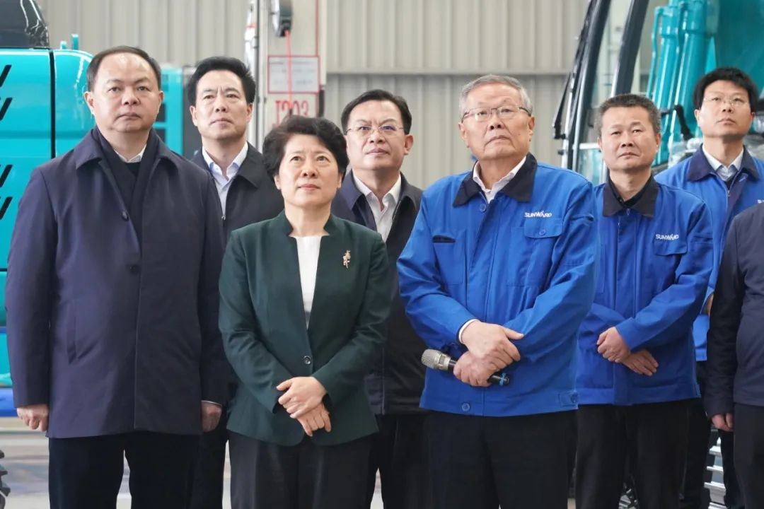 吴桂英调研ezweb易利娱乐平台智能