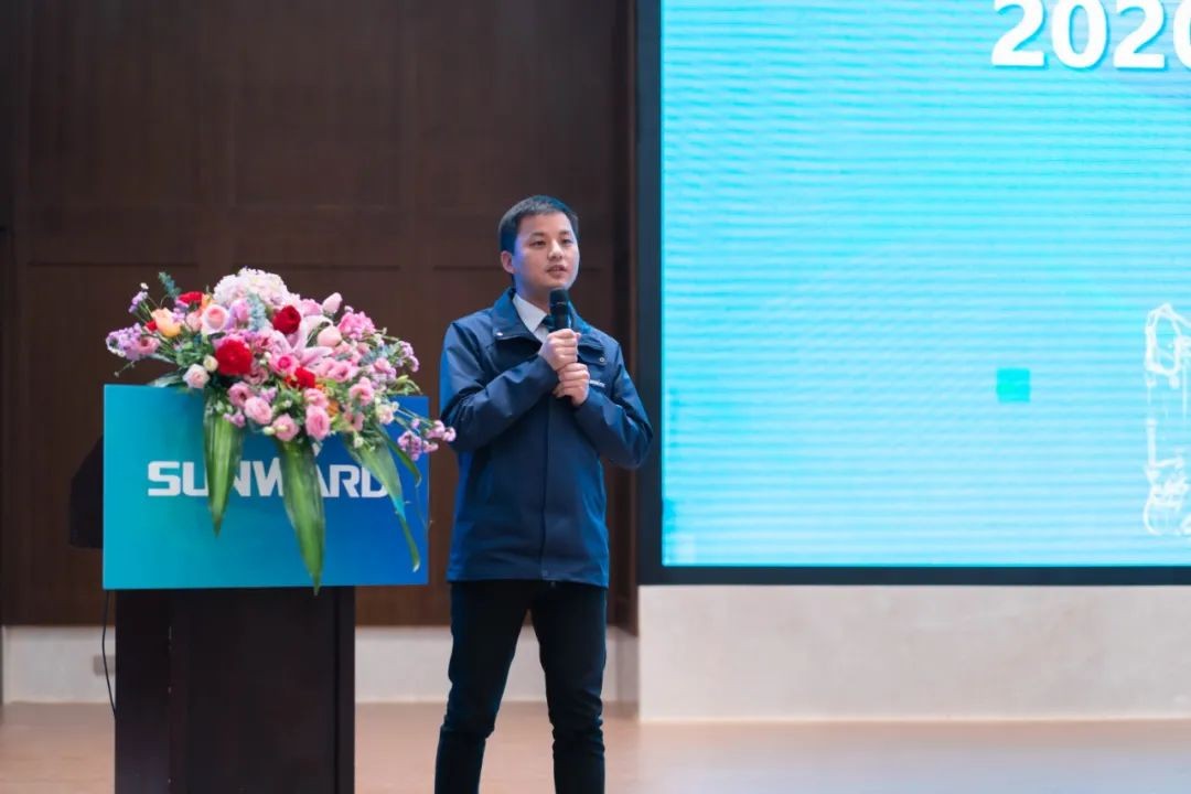 同心克难再腾飞，携手同心冲万台——2021ezweb易利娱乐平台智能挖掘机经销商年会圆满召开