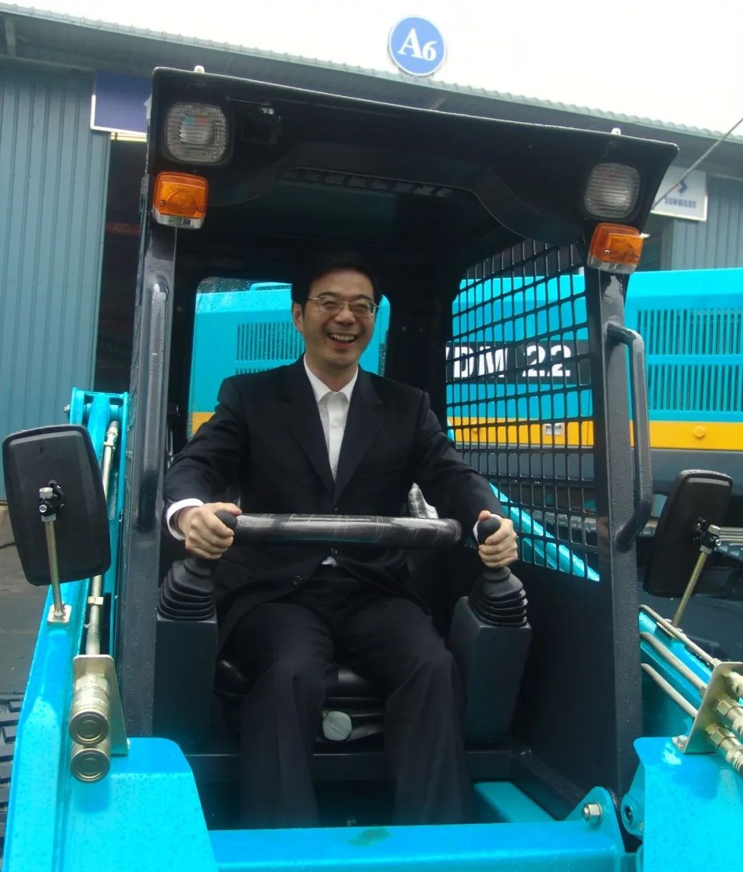 周强调研ezweb易利娱乐平台智能：增强知识产权； 效劳立异驱动生长