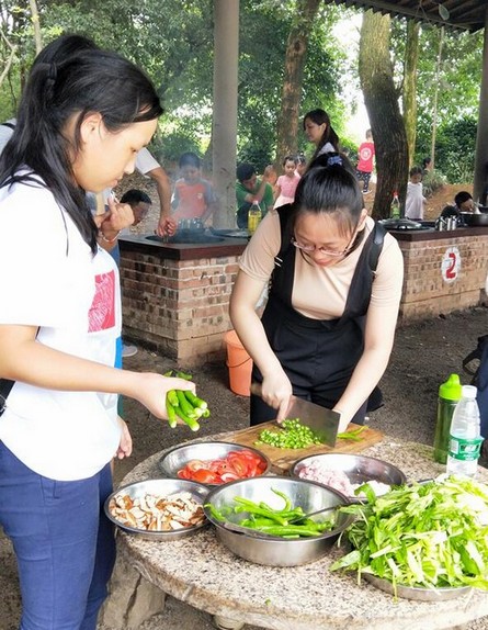 大手牵小手·“顽”转六一，ezweb易利娱乐平台智能首次六一亲子主题活动圆满举行