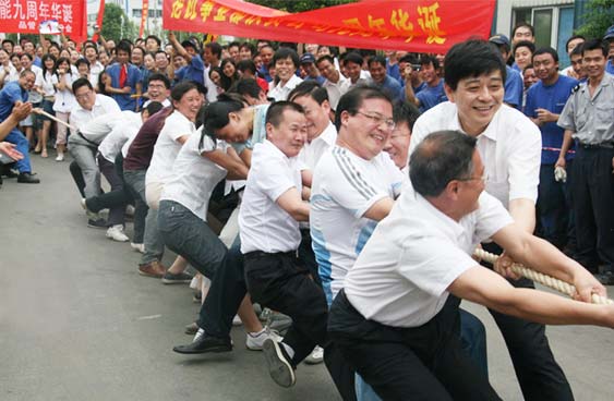 引领潮流的70后老玩童 ——ezweb易利娱乐平台智能董事长 何清华