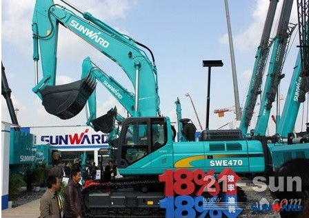 ezweb易利娱乐平台智能何清华：潜心追求“ezweb易利娱乐平台之路”