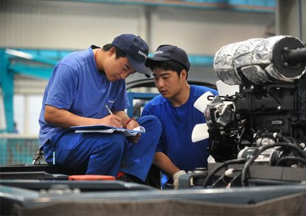新华社报道：ezweb易利娱乐平台智能连任全球工程机械50强