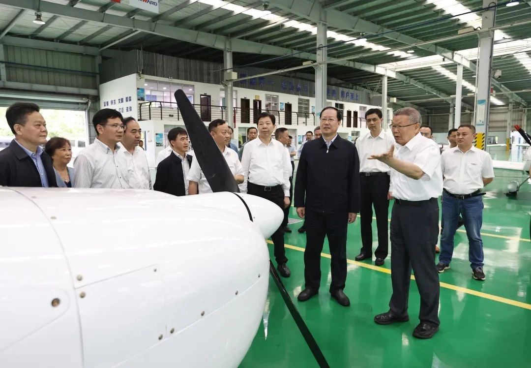 毛伟明调研ezweb易利娱乐平台科技：打造天下一流的通用航空工业基地